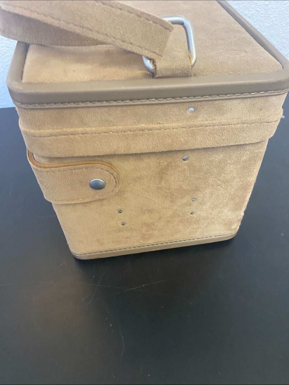Vintage Hartman Carry Case Train Case in Tan Suede leather mint condition - Picture 7 of 8